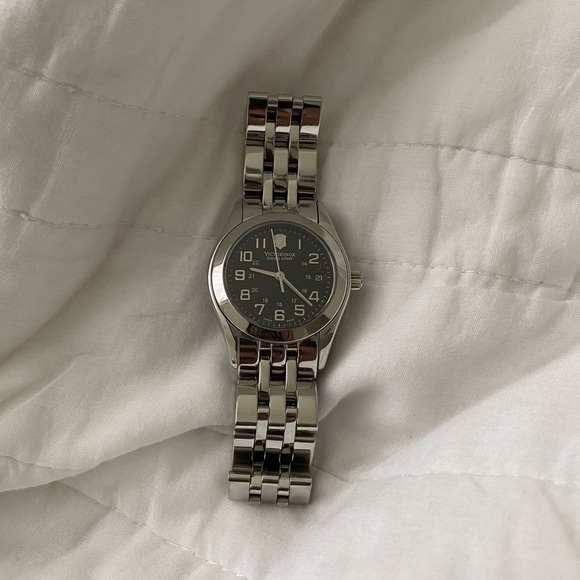 Victorinox Accessories - Victorinox Swiss Army “Alliance” watch